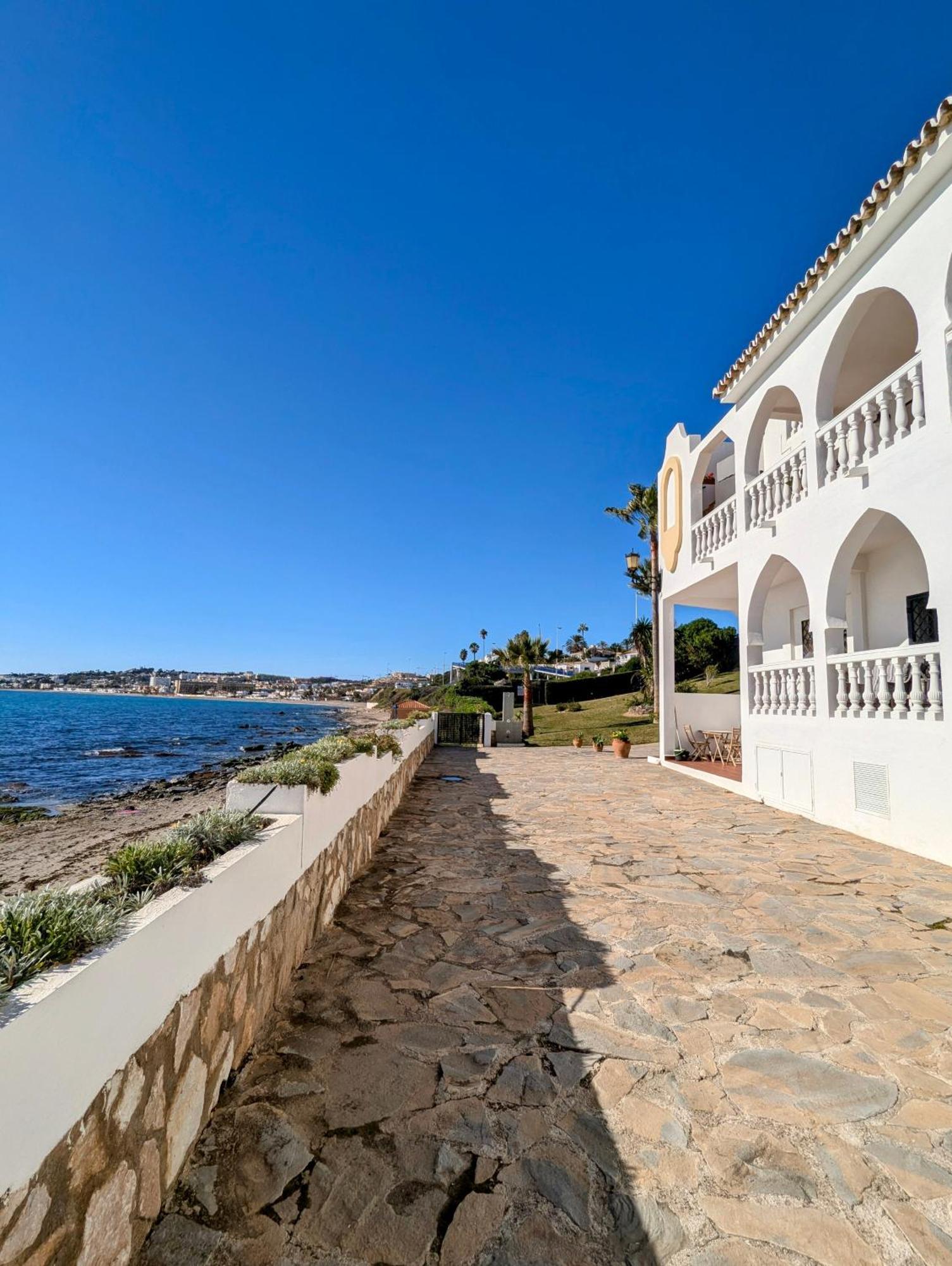 Rise & Shine Beachfront La Cala La Cala De Mijas Bagian luar foto